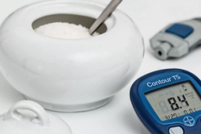 Quali misure di primo soccorso dovrebbero essere adottate in caso di esposizi...